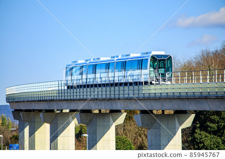 Linimo（愛知捷運 100）在永手市森子公園附近運行 85945767