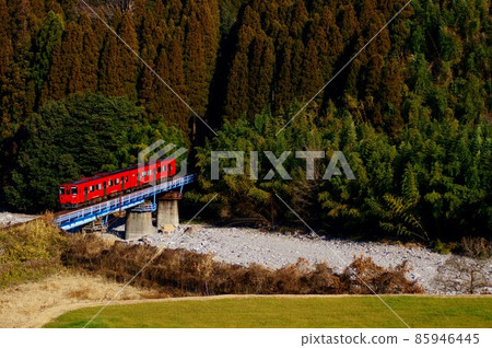 Kiha 200 series Kyudai Main Line: Hikiji-Bungo Nakamura 85946445
