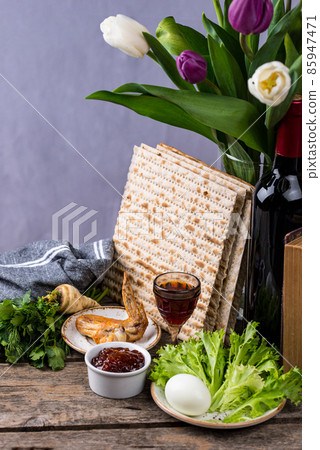 Symbolic of Jewish holiday Pesah Symbolic of Jewish holiday Pesah 85947471