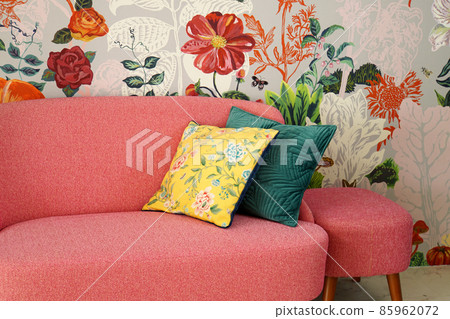 Floral room and sofa 85962072