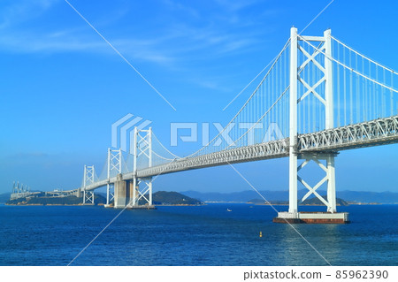 [Kagawa Prefecture] Seto Ohashi under sunny weather (Minamibisan Seto Ohashi and Kitabisan Seto Ohashi) 85962390