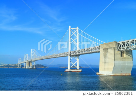 [Kagawa Prefecture] Seto Ohashi under sunny weather (Minamibisan Seto Ohashi and Kitabisan Seto Ohashi) 85962391