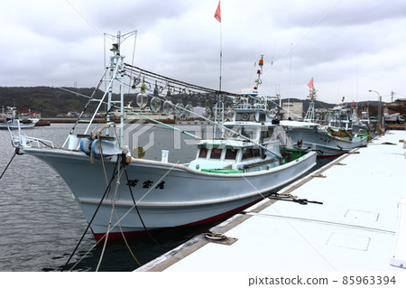 Fishing port of squid fishing boat (Iki Island) 85963394