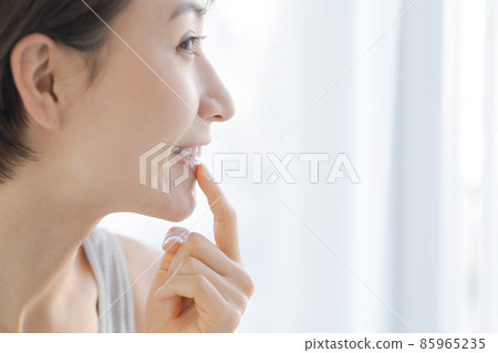 Whitening Oral Care Female 30s 85965235