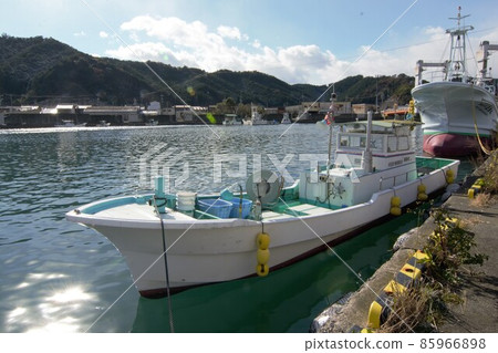 拍下我在 Kiinagashima 港的漁船 85966898