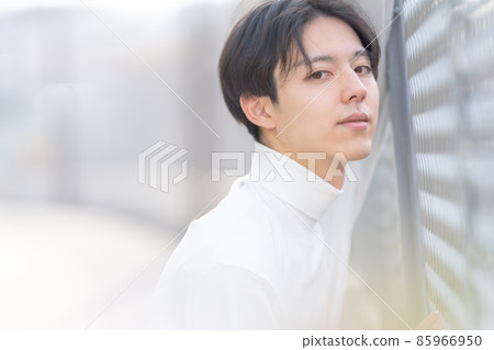 一個年輕人 85966950