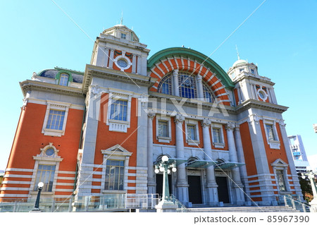 Osaka City Central Public Hall Blue sky and colored leaves scenery 85967390