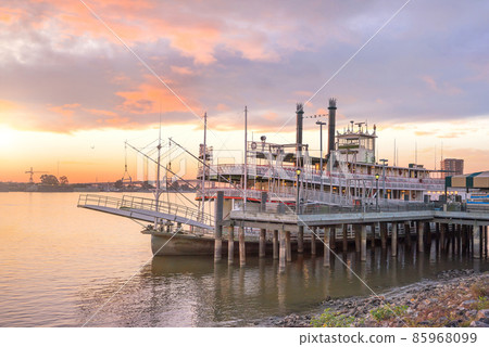 New Orleans paddle steamer 85968099