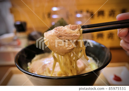 Niboshi ramen char siu Niboshi ramen char siu 85975531