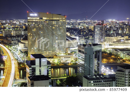 A wonderful night view of Fukuoka city seen from Fukuoka Tower 85977409