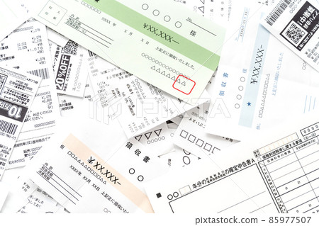 Tax returns and receipts Tax returns and receipts 85977507