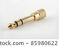 Used conversion plug (3.5mm earphone jack-stereo phone) 85980622