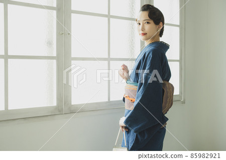 牛仔和服手指波 牛仔和服手指波 85982921