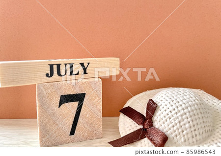 7 月日曆圖像複製空間可用 85986543