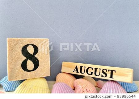 八月日曆圖像複製空間可用 85986544
