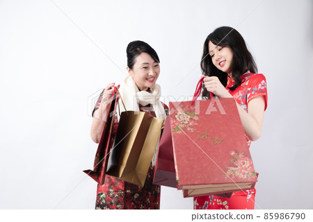 歡樂購物的母女 85986790