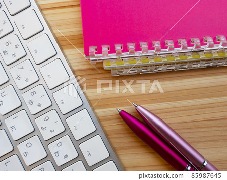 Business image of notebook and keyboard (female) Business image of notebook and keyboard (female) 85987645