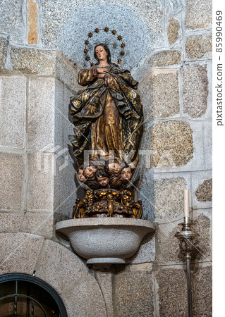 Interior of the Basilica of Santa Eulalia in Merida, Extremadura, Spain Interior of the Basilica of Santa Eulalia in Merida, Extremadura, Spain 85990469