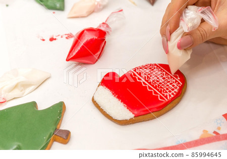 Painting gingerbread Painting gingerbread 85994645