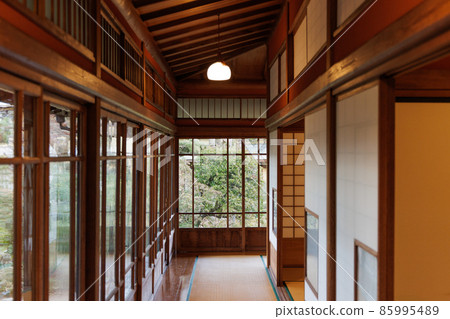 Corridors and rooms in a Japanese-style wooden house 85995489