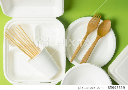 Eco friendly biodegradable paper disposable for packaging food and paper glass. Eco friendly biodegradable paper disposable for packaging food and paper glass. 85998839