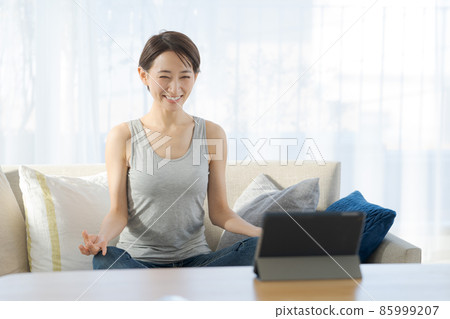 Online yoga lessons 85999207