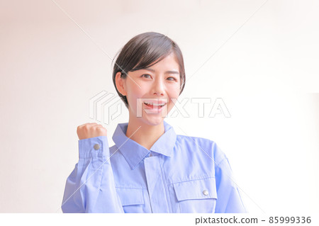 Uniform female in guts pose with one hand 1 Uniform female in guts pose with one hand 1 85999336