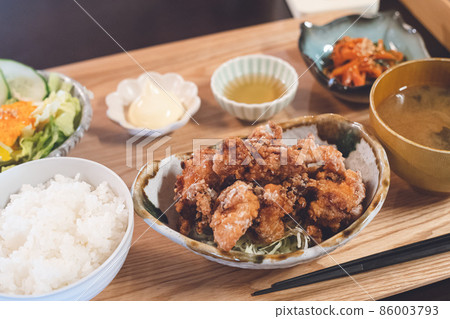 豐盛美味炸雞套餐午餐---和歌山縣田邊市熊野古道美山熊野本宮大社本宮町 86003793