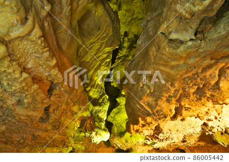 [Totsui Limestone Cave]和歌山縣日高區由良町Totsui 86005442