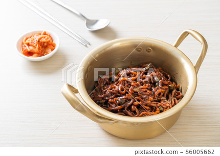 Korean black spaghetti or instant noodle with roasted chajung sauce 86005662