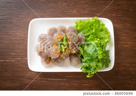 Steamed Tapioca Dumplings with Pork Steamed Tapioca Dumplings with Pork 86005699