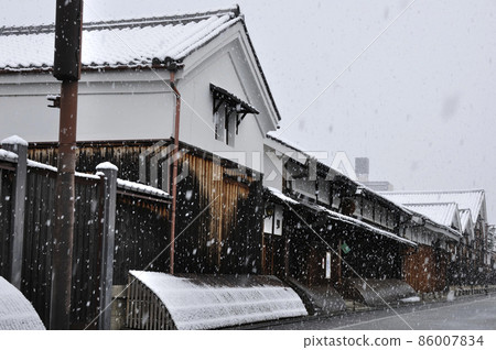 Snow laurel wreath Okura Memorial Hall Snow laurel wreath Okura Memorial Hall 86007834
