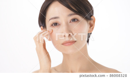 Beauty image, middle female 86008328