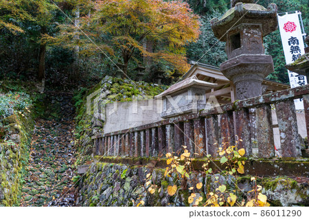Mt. Hakuka, Kannamiji Temple Mt. Hakuka, Kannamiji Temple 86011290