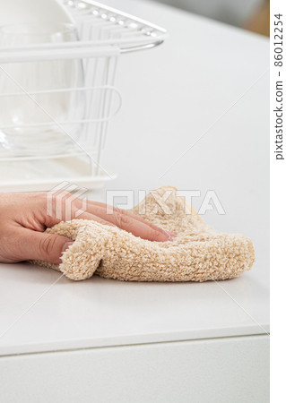 clean, wipe the table, housework, housework, clean wipe table, housekeeper クリーナー clean, wipe the table, housework, housework, clean wipe table, housekeeper クリーナー 86012254