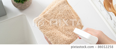 clean, wipe the table, housework, housework, clean wipe table, housekeeper クリーナー clean, wipe the table, housework, housework, clean wipe table, housekeeper クリーナー 86012258