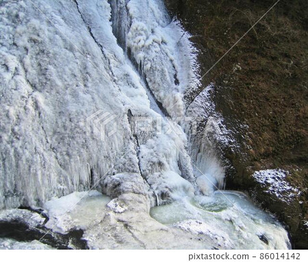 Icefall Frozen Waterfall Fukuroda Falls 86014142