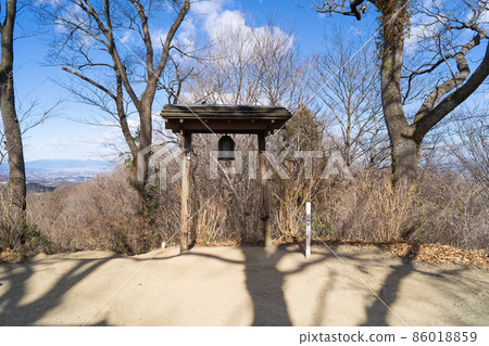 A bell at the top of Mt. Kanetsukido 86018859