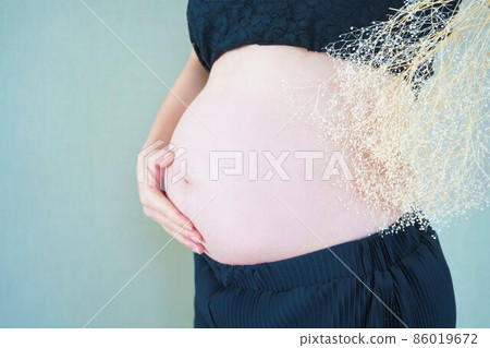 孕婦的胃和霧霾 孕婦的胃和霧霾 86019672