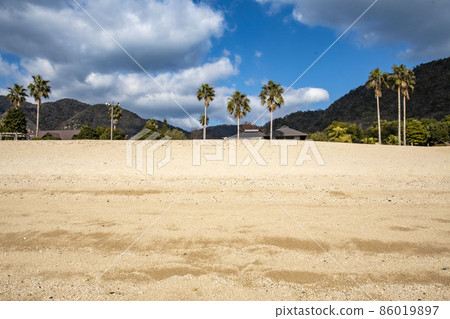 Civic beach on a sunny day in winter 86019897