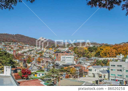 Seongbuk-dong scenery seen from Waryong Park road 86020258