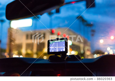GPS device in a car GPS device in a car 86020363