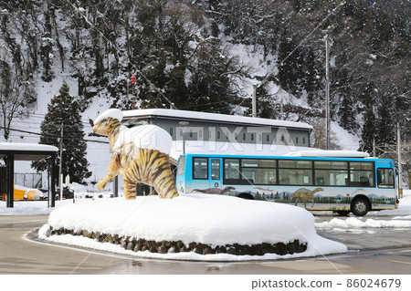 Echizen Katsuyama Machinaka Dinosaur (Katsuyama City, Fukui Prefecture) Echizen Katsuyama Machinaka Dinosaur (Katsuyama City, Fukui Prefecture) 86024679