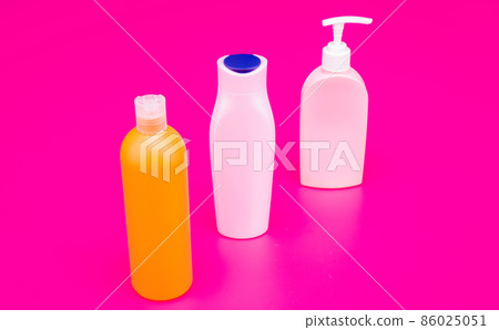 Milticolor HDPE containers with flip caps and pump dispenser for cosmetic product packing, bottles 86025051