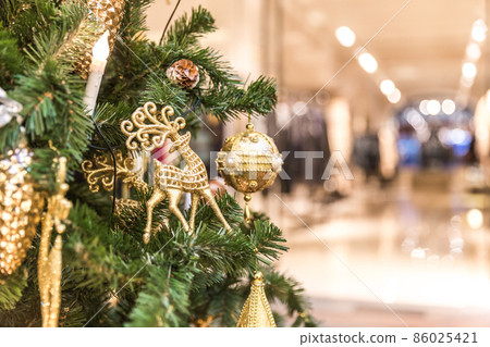 Christmas tree decoration Christmas tree decoration 86025421
