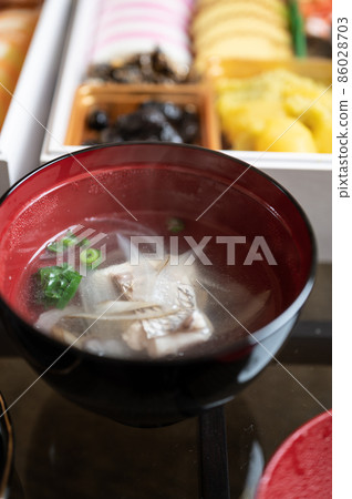 熱氣騰騰的鯛魚湯 | 適合過年 熱氣騰騰的鯛魚湯 | 適合過年 86028703