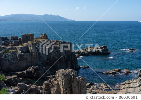 Tojinbo, a precipitous cliff in Sakai City, Fukui Prefecture (October) Tojinbo, a precipitous cliff in Sakai City, Fukui Prefecture (October) 86030691