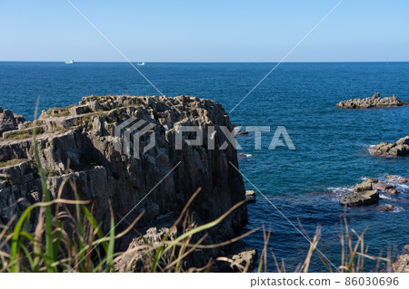 福井縣堺市的陡崖東尋坊(10月) 福井縣堺市的陡崖東尋坊(10月) 86030696