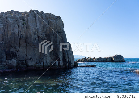 福井縣堺市的陡崖東尋坊（10月） 86030712