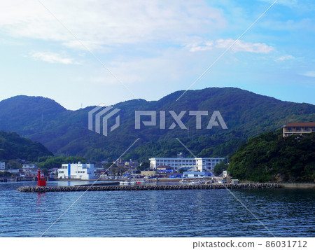 從海上看到的佐賀關港(大分縣大分市) 從海上看到的佐賀關港(大分縣大分市) 86031712